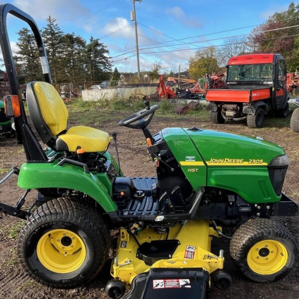 John Deere 2305 (JD2305-001)