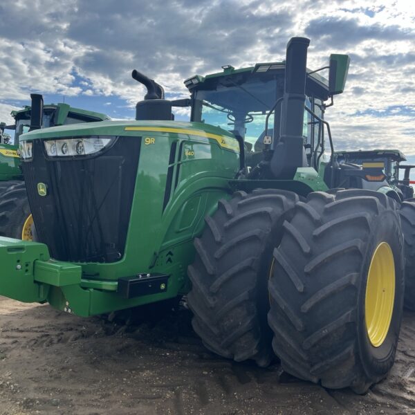 2023 John Deere 9R 640